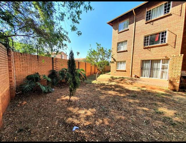 2 BEDROOM APARTMENT FOR SALE IN ANNLIN-WES